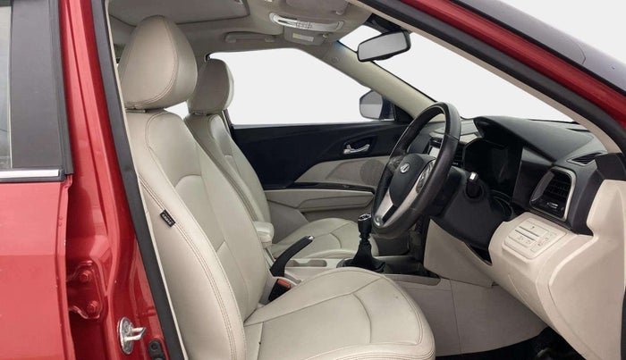 2021 Mahindra XUV300 W8 (O) 1.5 DIESEL, Diesel, Manual, 85,374 km, Right Side Front Door Cabin