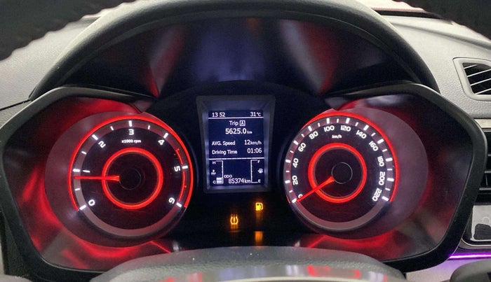 2021 Mahindra XUV300 W8 (O) 1.5 DIESEL, Diesel, Manual, 85,374 km, Odometer Image
