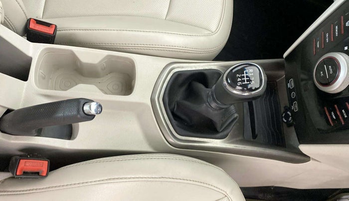 2021 Mahindra XUV300 W8 (O) 1.5 DIESEL, Diesel, Manual, 85,374 km, Gear Lever