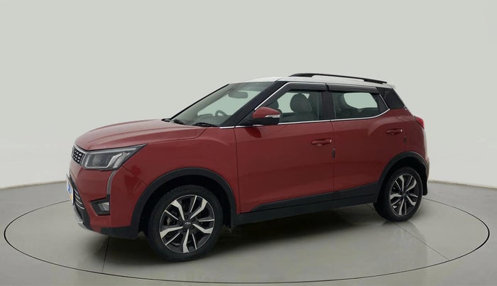 2021 Mahindra XUV300 W8 (O) 1.5 DIESEL, Diesel, Manual, 85,374 km, Left Front Diagonal