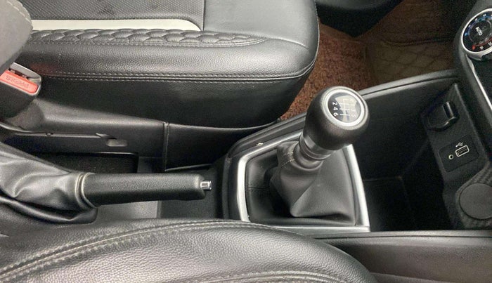 2020 Nissan Kicks XV TURBO 1.3, Petrol, Manual, 52,543 km, Gear Lever