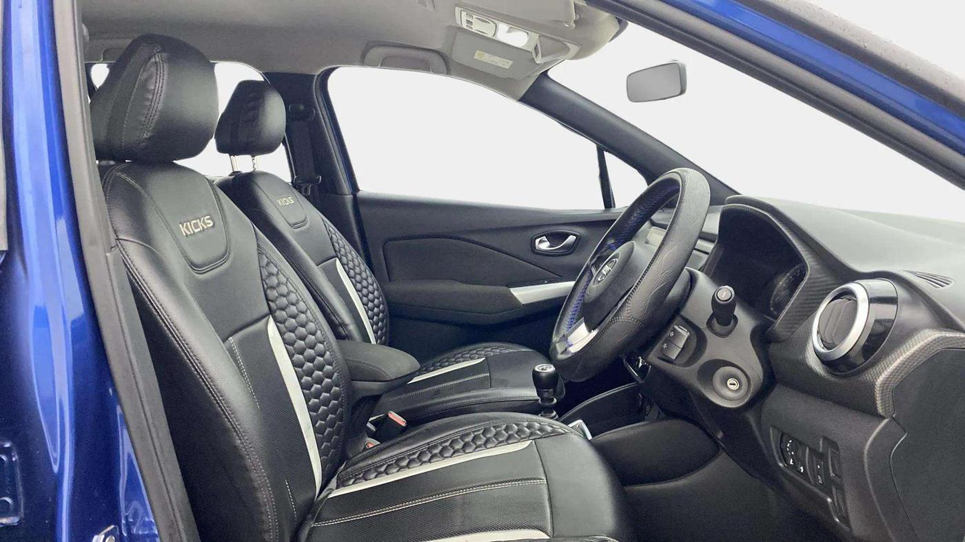 2020 Nissan Kicks XV TURBO 1.3, Petrol, Manual, 52,742 km, Right Side Front Door Cabin