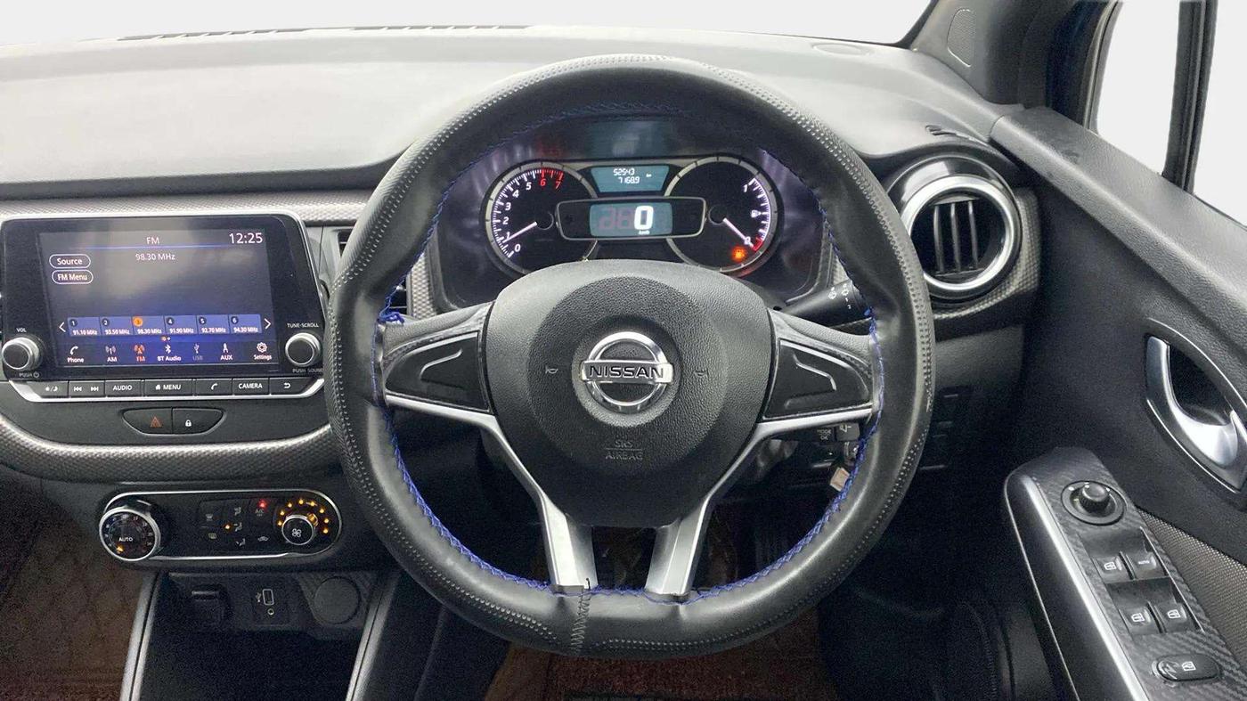 2020 Nissan Kicks XV TURBO 1.3, Petrol, Manual, 52,742 km, Steering Wheel Close Up