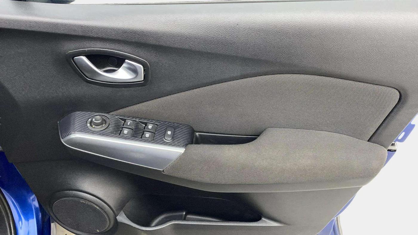 2020 Nissan Kicks XV TURBO 1.3, Petrol, Manual, 52,742 km, Driver Side Door Panels Control