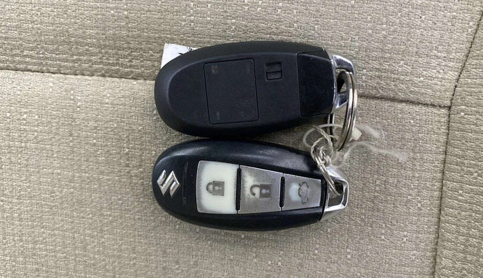 2016 Maruti Swift Dzire ZXI, Petrol, Manual, 59,317 km, Key Close Up