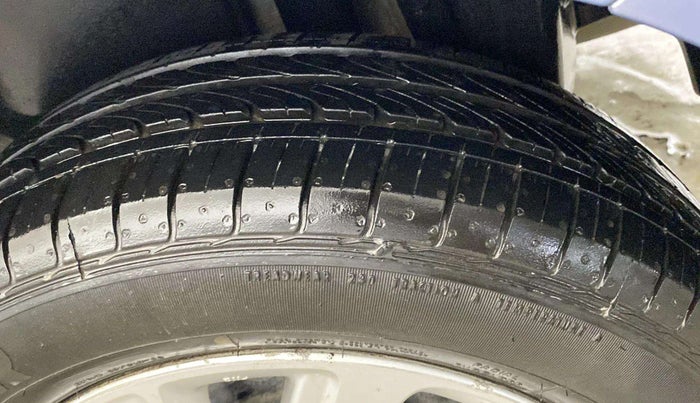 2016 Maruti Swift Dzire ZXI, Petrol, Manual, 59,317 km, Right Rear Tyre Tread