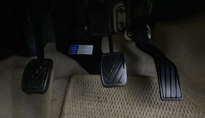 2016 Maruti Swift Dzire ZXI, Petrol, Manual, 59,317 km, Pedals