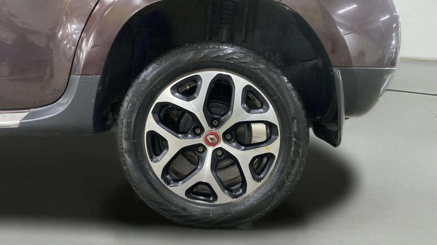 2021 Renault Duster RXZ 1.3 TURBO PETROL CVT, Petrol, Automatic, 39,969 km, Left Rear Wheel