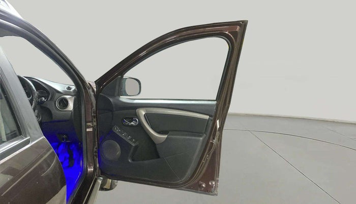 2021 Renault Duster RXZ 1.3 TURBO PETROL CVT, Petrol, Automatic, 39,036 km, RHS Front Door