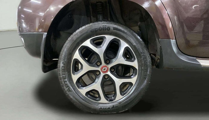 2021 Renault Duster RXZ 1.3 TURBO PETROL CVT, Petrol, Automatic, 39,036 km, Right Rear Wheel
