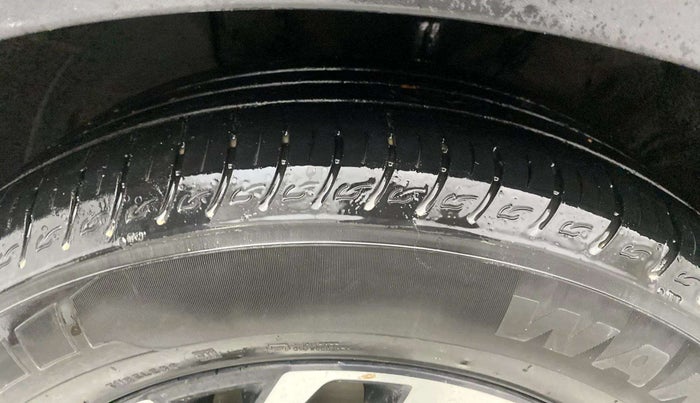 2023 KIA CARENS PRESTIGE PLUS 1.5 PETROL DCT 7 STR, Petrol, Automatic, 27,100 km, Left Front Tyre Tread