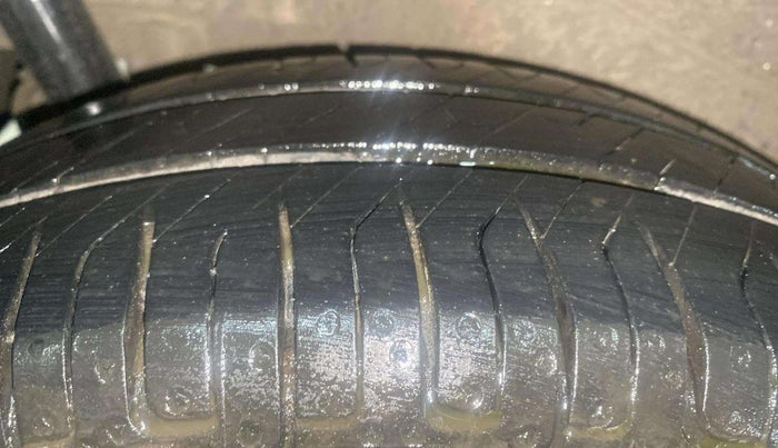 2017 Maruti Wagon R 1.0 VXI, Petrol, Manual, 41,976 km, Right Rear Tyre Tread