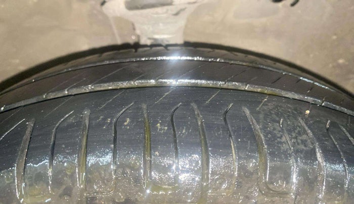 2017 Maruti Wagon R 1.0 VXI, Petrol, Manual, 41,976 km, Right Front Tyre Tread