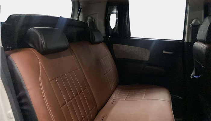 2017 Maruti Wagon R 1.0 VXI, Petrol, Manual, 41,976 km, Right Side Rear Door Cabin