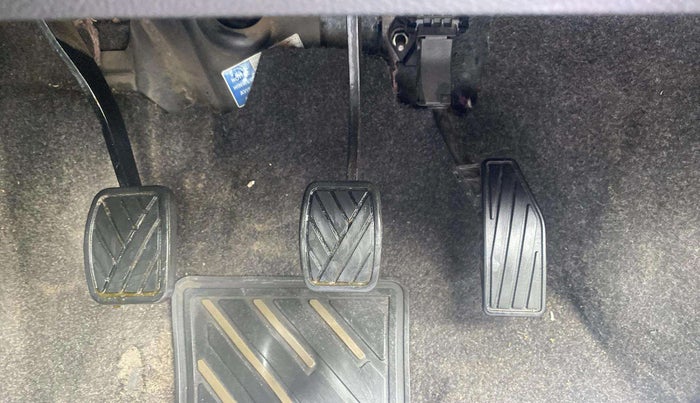 2018 Maruti Swift VXI, Petrol, Manual, 77,292 km, Pedals