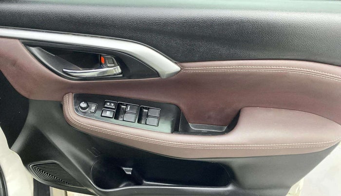 2022 Maruti Grand Vitara ZETA SMART HYBRID, Petrol, Manual, 52,682 km, Driver Side Door Panels Control