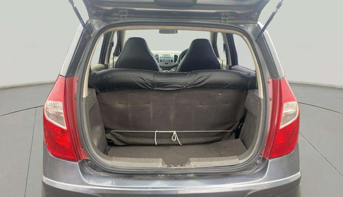 2015 Hyundai i10 SPORTZ 1.1, Petrol, Manual, 45,628 km, Boot Open Zoomed View