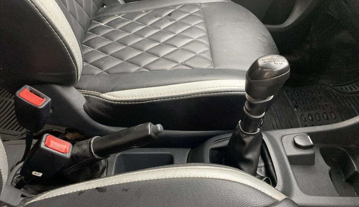 2016 Renault Kwid RXL, Petrol, Manual, 39,225 km, Gear Lever