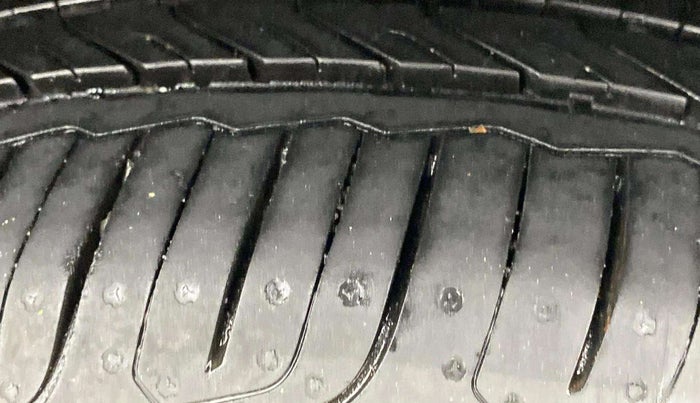2022 MG ASTOR SHARP 1.3 TURBO AT, Petrol, Automatic, 17,445 km, Left Rear Tyre Tread