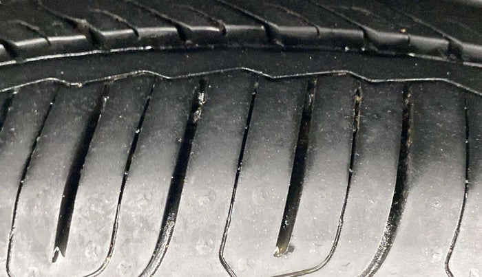 2022 MG ASTOR SHARP 1.3 TURBO AT, Petrol, Automatic, 17,445 km, Right Rear Tyre Tread