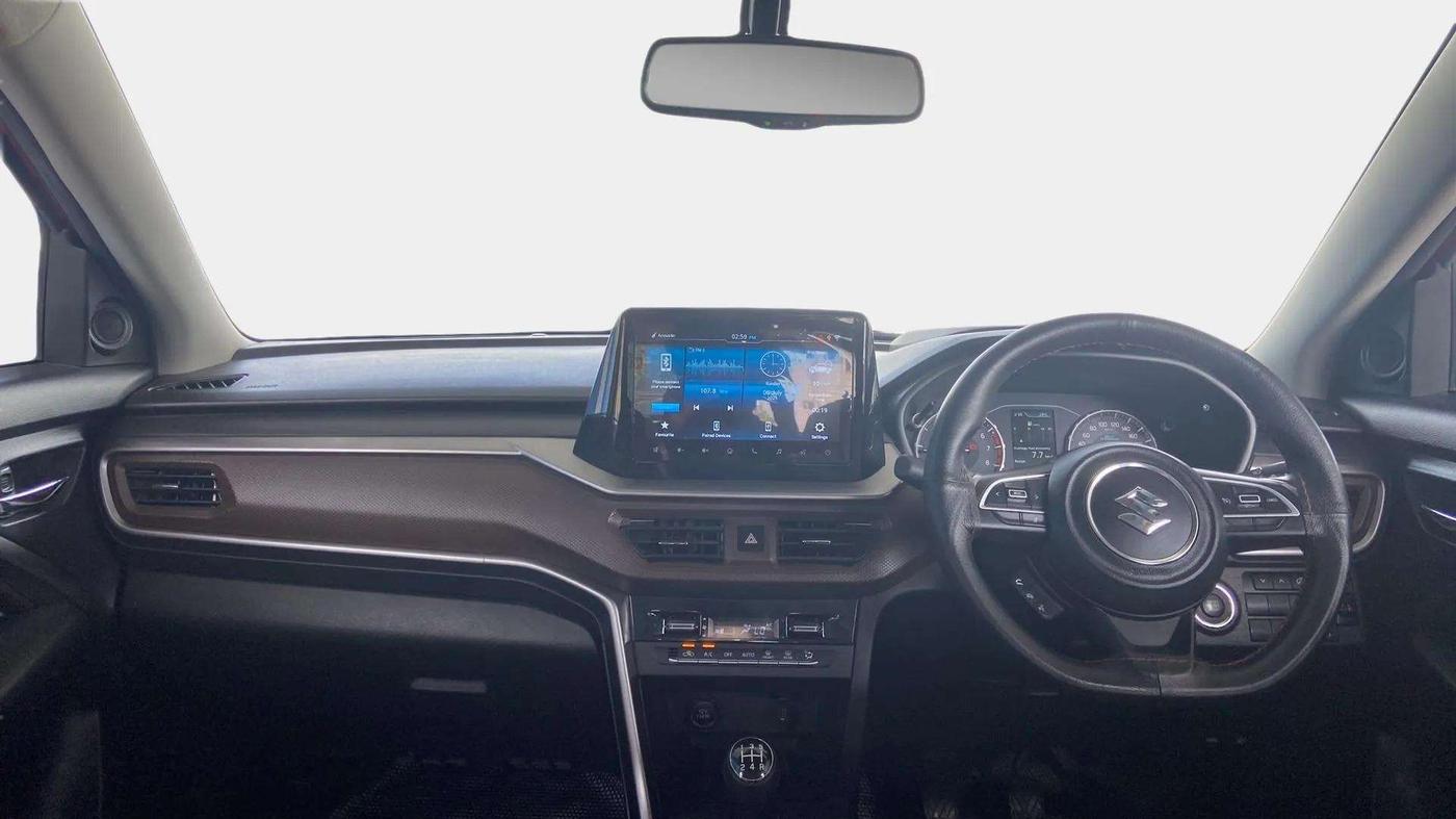 2023 Maruti BREZZA ZXI + SMART HYBRID, Petrol, Manual, 8,638 km, Dashboard