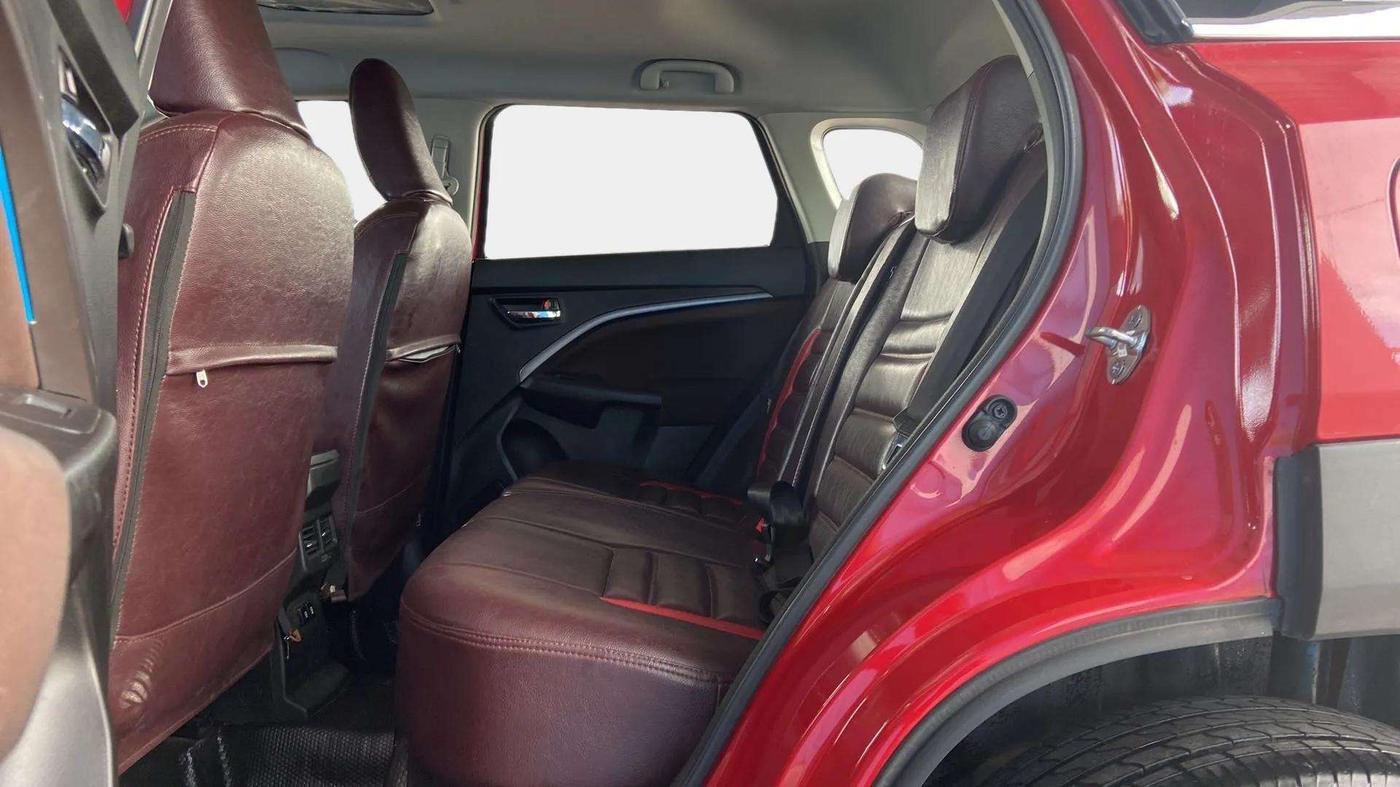 2023 Maruti BREZZA ZXI + SMART HYBRID, Petrol, Manual, 8,638 km, Right Side Rear Door Cabin