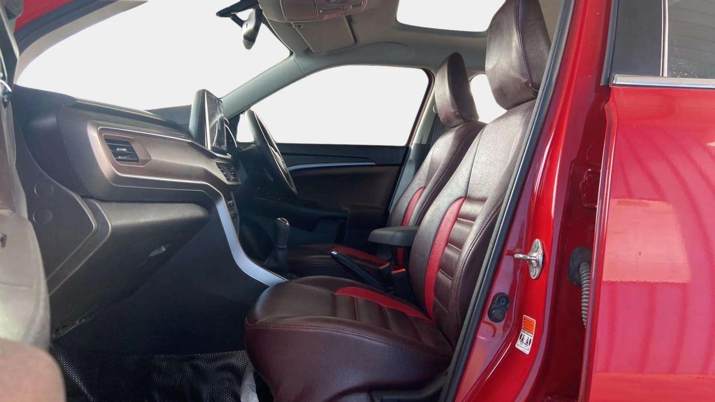 2023 Maruti BREZZA ZXI + SMART HYBRID, Petrol, Manual, 8,638 km, Right Side Front Door Cabin
