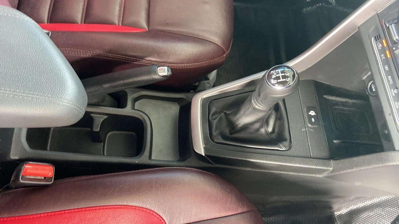 2023 Maruti BREZZA ZXI + SMART HYBRID, Petrol, Manual, 8,638 km, Gear Lever