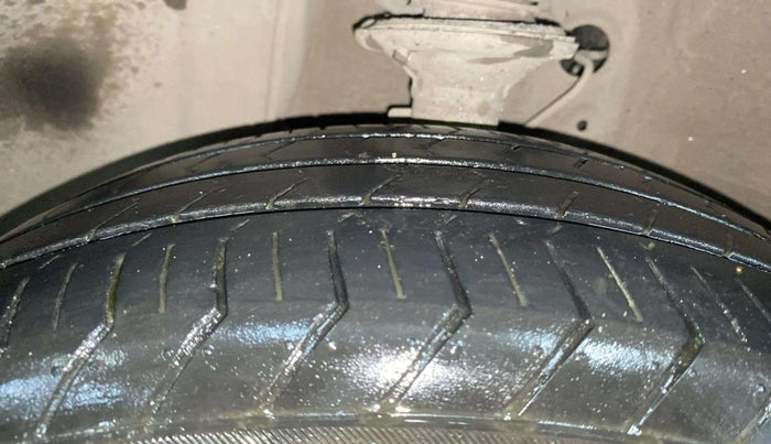 2023 Maruti Celerio ZXI PLUS AGS, CNG, Automatic, 31,825 km, Left Front Tyre Tread