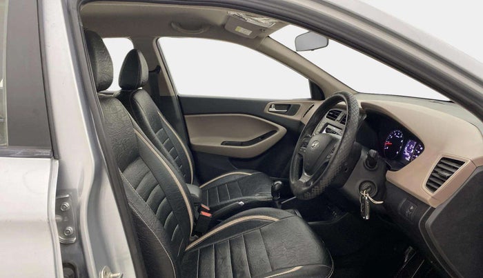 2019 Hyundai Elite i20 SPORTZ PLUS 1.2, Petrol, Manual, 47,606 km, Right Side Front Door Cabin