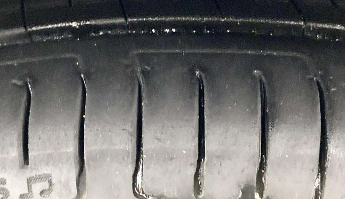 2016 Maruti Celerio ZXI AMT, Petrol, Automatic, 44,643 km, Right Front Tyre Tread