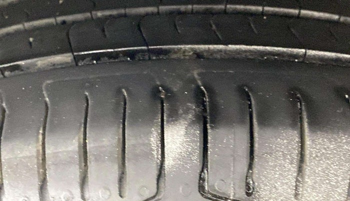 2016 Maruti Celerio ZXI AMT, Petrol, Automatic, 44,643 km, Right Rear Tyre Tread