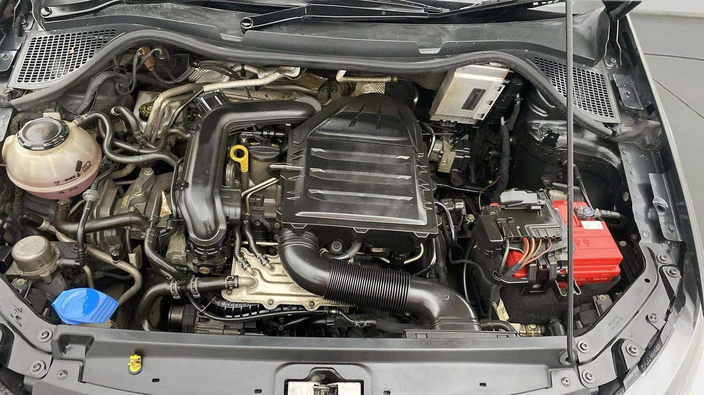 2020 Volkswagen Polo HIGHLINE PLUS 1.0L TSI, Petrol, Manual, 48,837 km, Engine View - Left