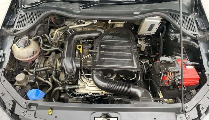 2020 Volkswagen Polo HIGHLINE PLUS 1.0L TSI, Petrol, Manual, 48,837 km, Engine View