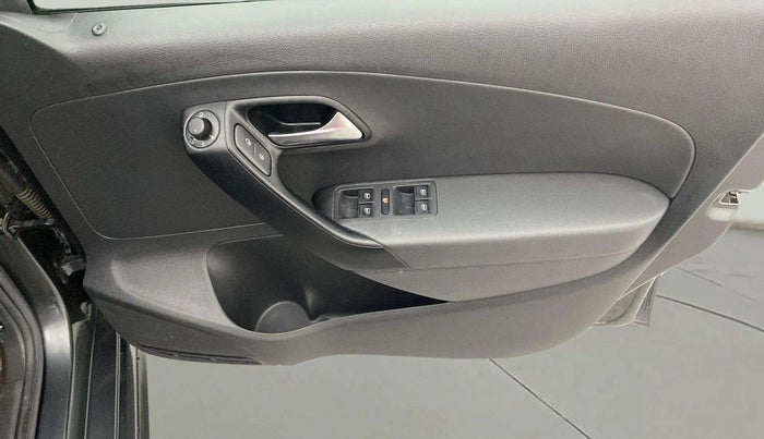 2020 Volkswagen Polo HIGHLINE PLUS 1.0L TSI, Petrol, Manual, 48,837 km, Driver Side Door Panels Control
