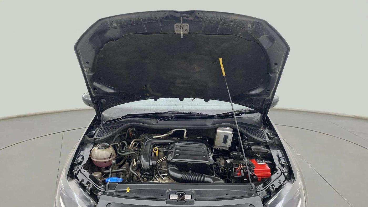 2020 Volkswagen Polo HIGHLINE PLUS 1.0L TSI, Petrol, Manual, 48,837 km, Open Bonet