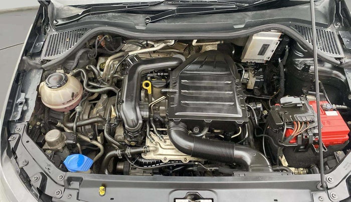 2020 Volkswagen Polo HIGHLINE PLUS 1.0L TSI, Petrol, Manual, 48,837 km, Engine View - Right
