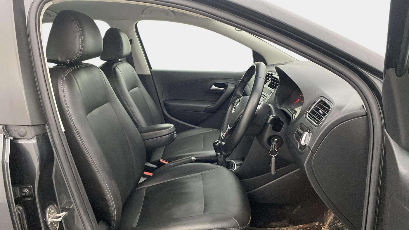 2020 Volkswagen Polo HIGHLINE PLUS 1.0L TSI, Petrol, Manual, 48,837 km, Right Side Front Door Cabin
