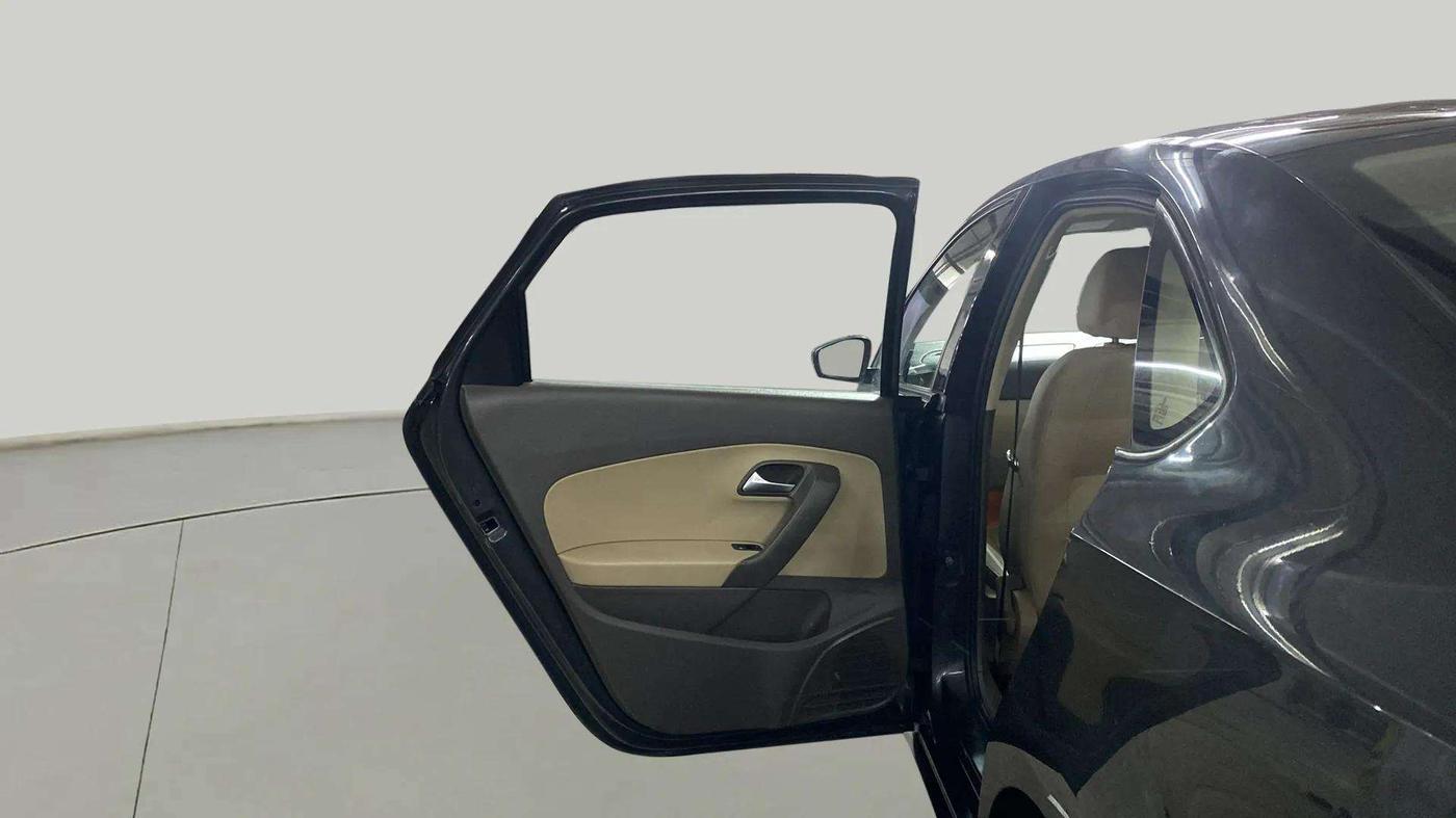 2017 Volkswagen Vento HIGHLINE PETROL AT, Petrol, Automatic, 14,405 km, LHS Rear Door