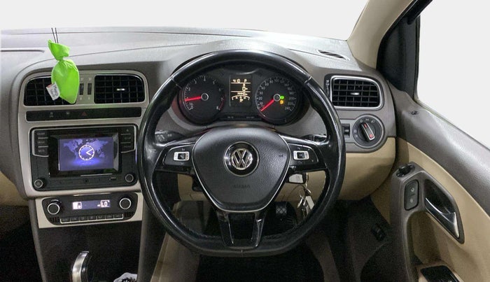 2017 Volkswagen Vento HIGHLINE PETROL AT, Petrol, Automatic, 14,405 km, Steering Wheel Close Up