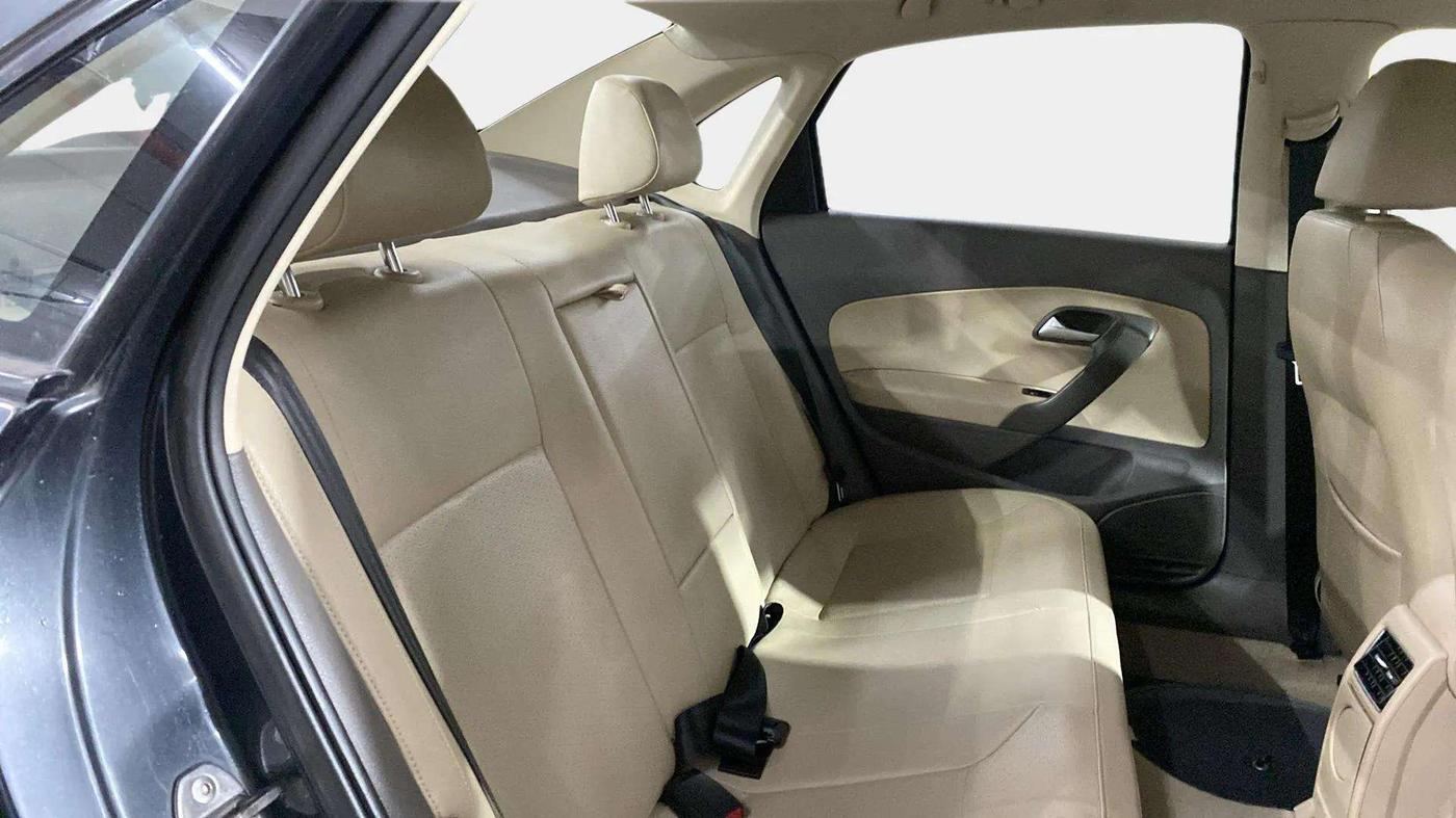 2017 Volkswagen Vento HIGHLINE PETROL AT, Petrol, Automatic, 14,405 km, Right Side Rear Door Cabin