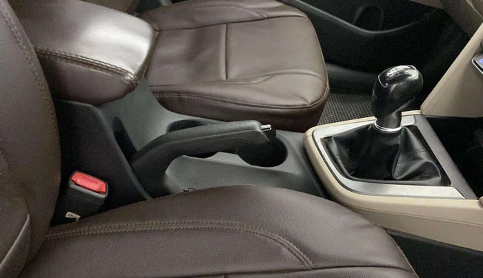 2019 Hyundai New Elantra 2.0 S PETROL, Petrol, Manual, 62,898 km, Gear Lever