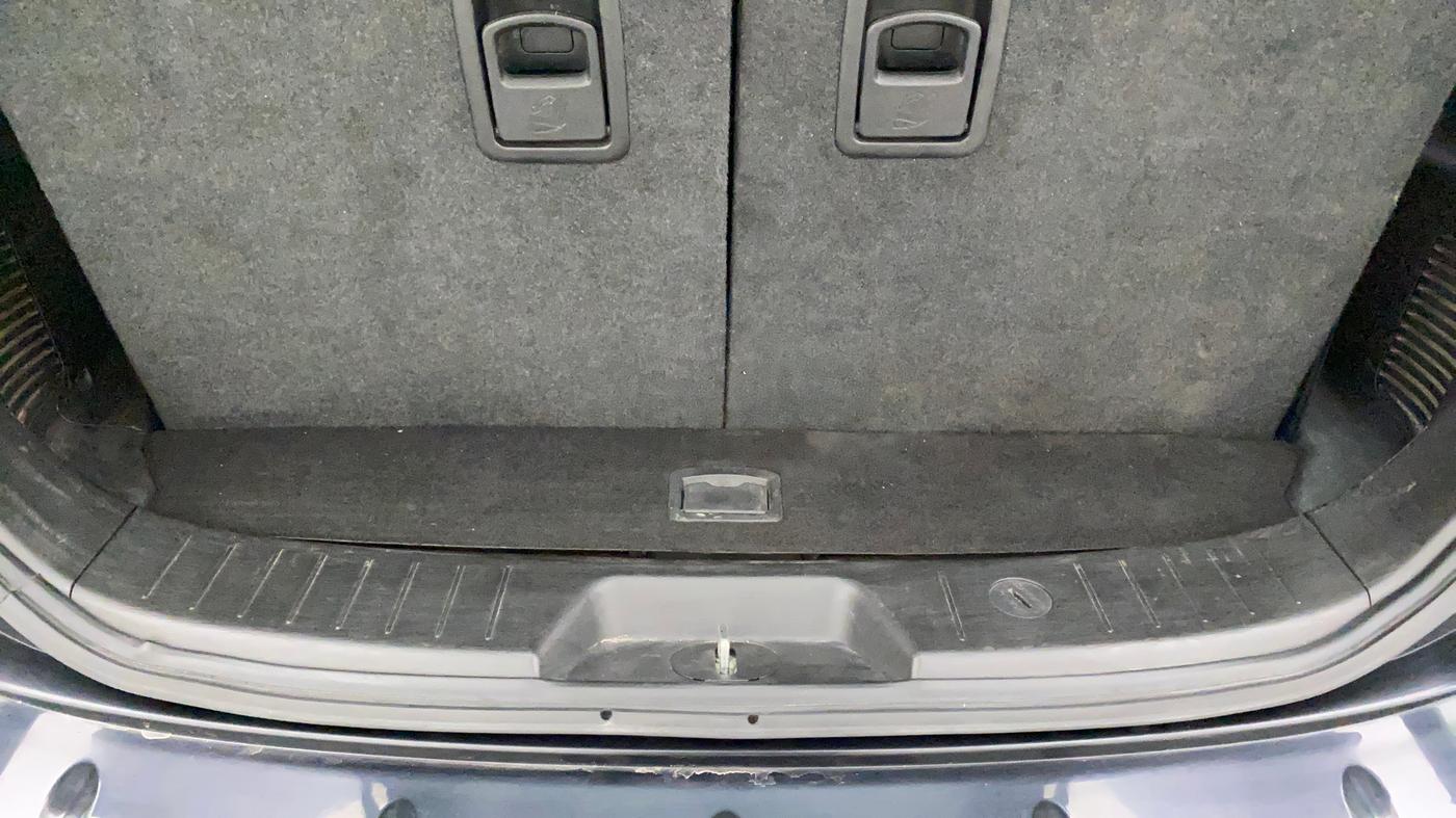 2021 Mahindra XUV500 W9, Diesel, Manual, 46,015 km, Boot Inside