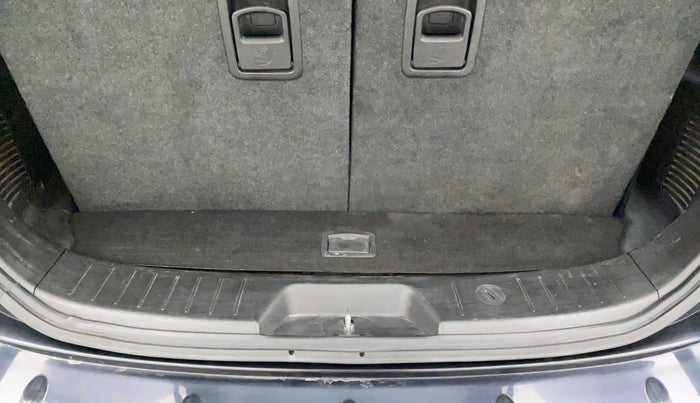 2021 Mahindra XUV500 W9, Diesel, Manual, 46,015 km, Boot Inside