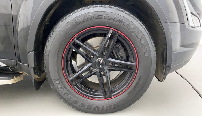 2021 Mahindra XUV500 W9, Diesel, Manual, 46,015 km, Right Front Wheel