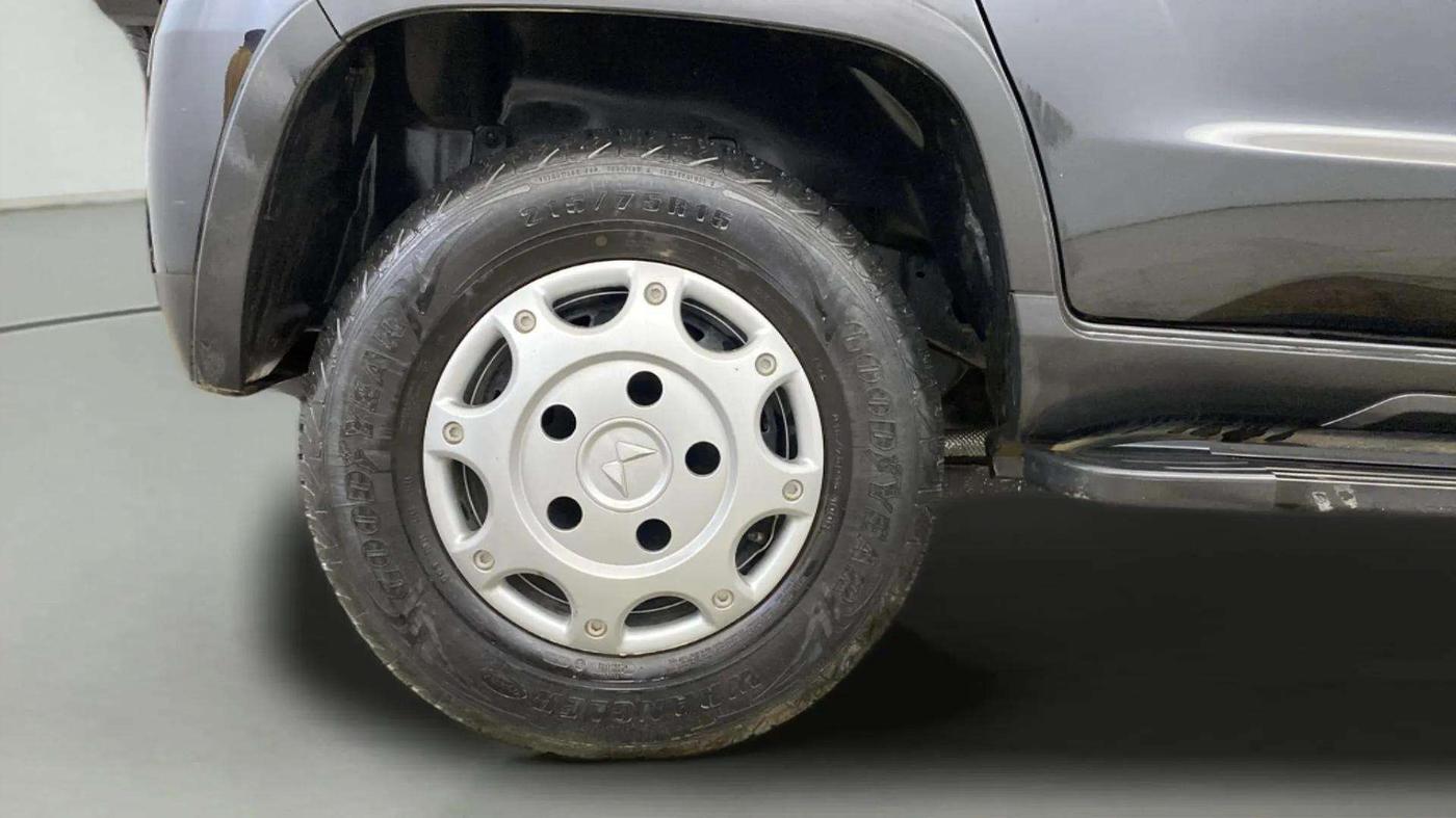 2024 Mahindra BOLERO NEO N 8, Diesel, Manual, 12,126 km, Right Rear Wheel