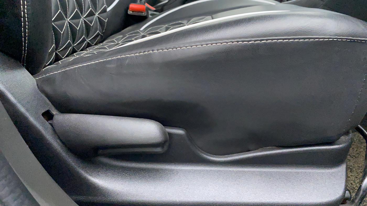 2018 Maruti Vitara Brezza VDI OPT, Diesel, Manual, 76,225 km, Driver Side Adjustment Panel