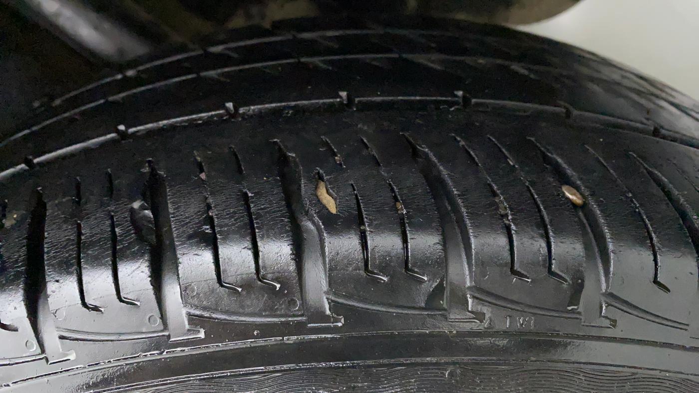 2018 Maruti Vitara Brezza VDI OPT, Diesel, Manual, 76,225 km, Left Rear Tyre Tread