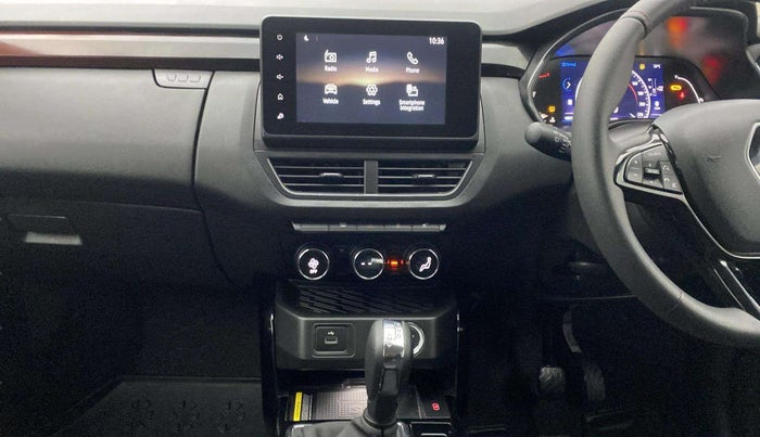 2023 Renault Kiger RXZ AMT, Petrol, Automatic, 10,030 km, Air Conditioner