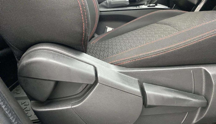 2023 Renault Kiger RXZ AMT, Petrol, Automatic, 10,030 km, Driver Side Adjustment Panel